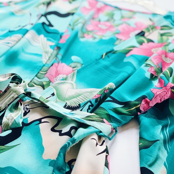 SALE Boutique Boho Crane Front Kimono - Picture 8 of 8